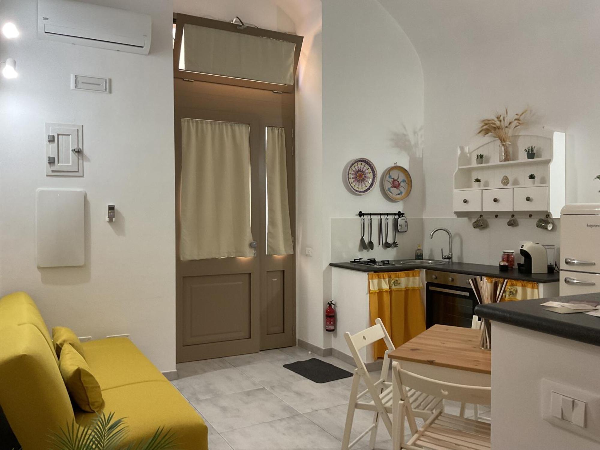 Holiday home Rossaroll Noto