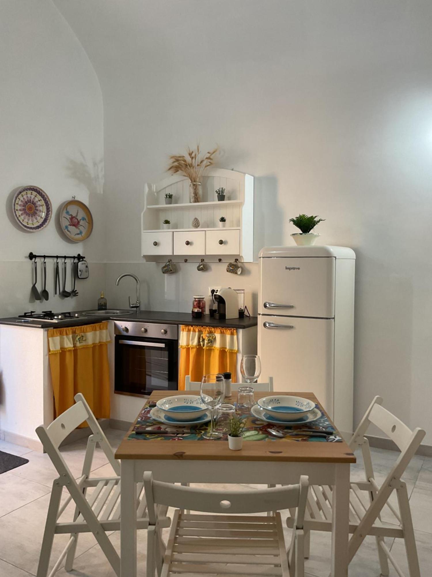 Holiday home Rossaroll Noto